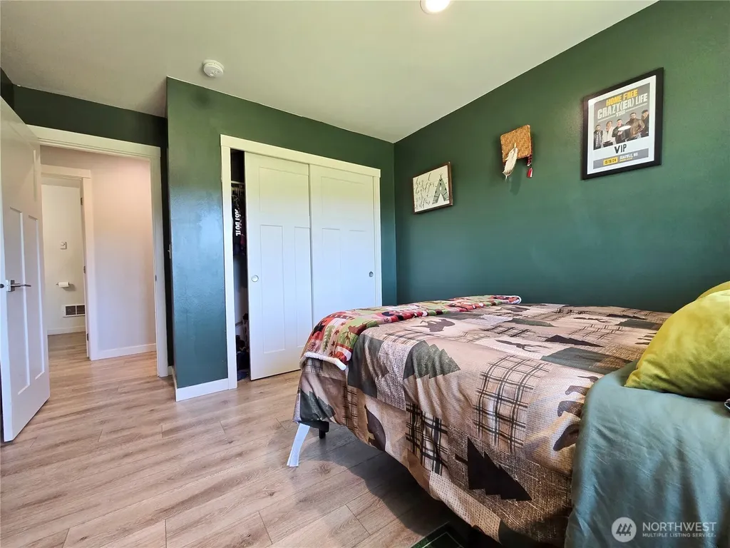 1040 Ashwood Lane Forks WA 98331