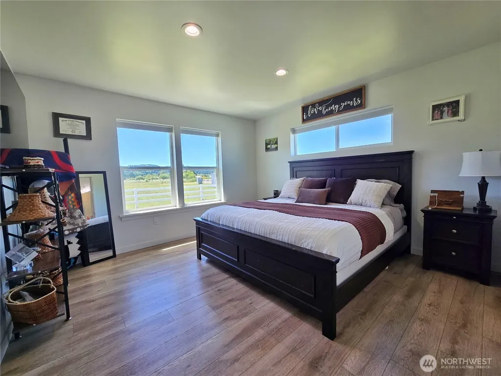 1040 Ashwood Lane Forks WA 98331