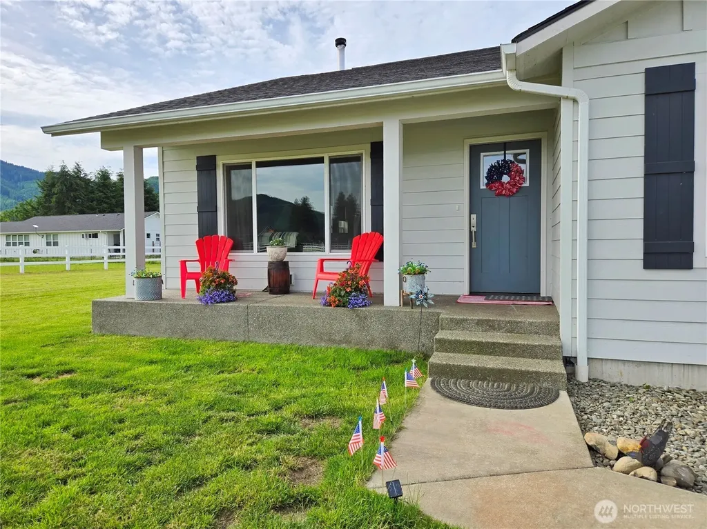 1040 Ashwood Lane Forks WA 98331