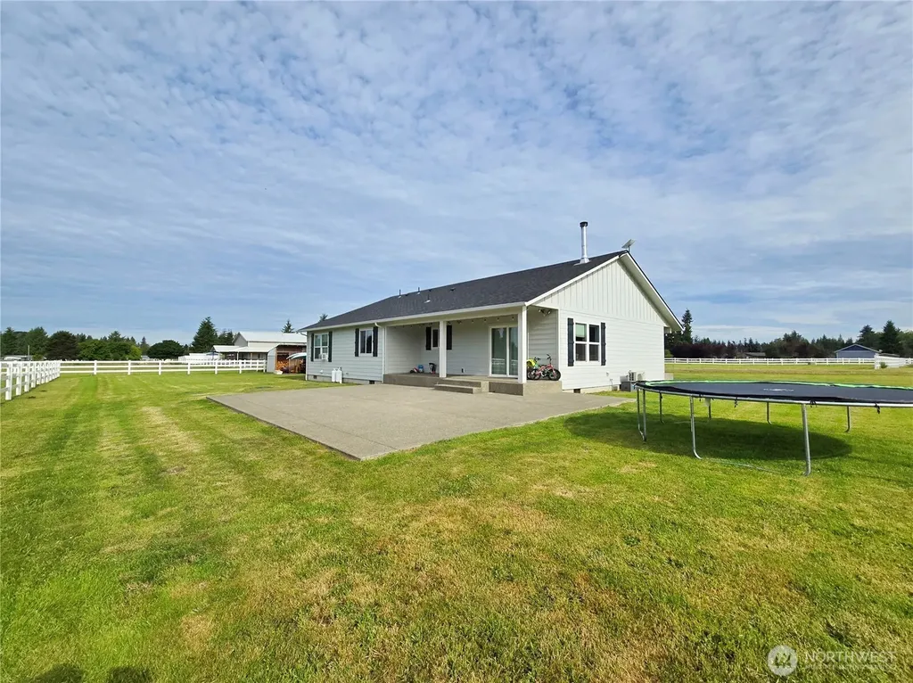 1040 Ashwood Lane Forks WA 98331