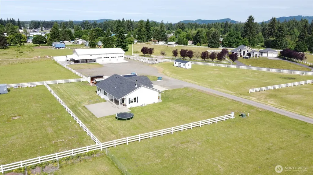 1040 Ashwood Lane Forks WA 98331