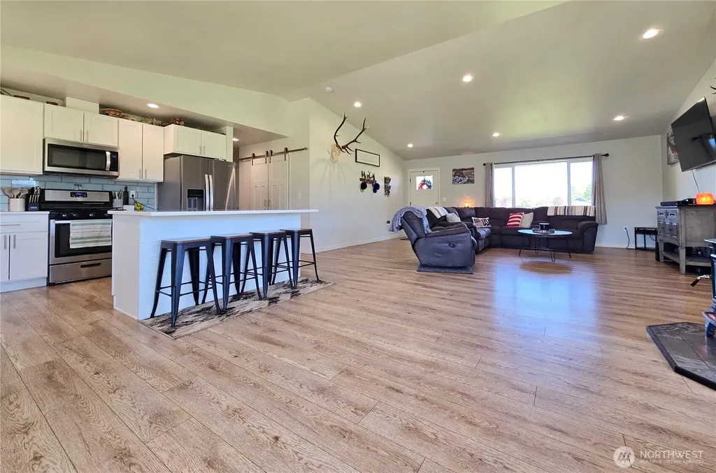 1040 Ashwood Lane Forks WA 98331
