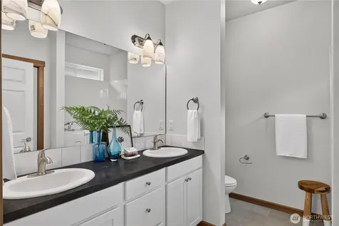 139 S 47th Street Mount Vernon WA 98274