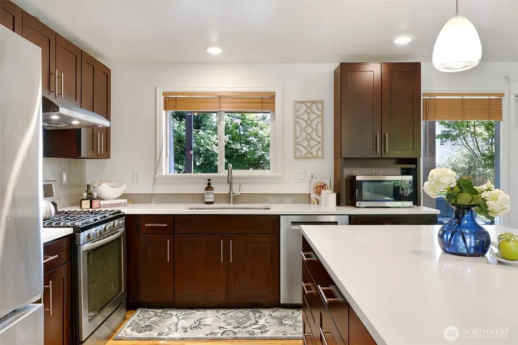 8018 40th Avenue NE Seattle WA 98115