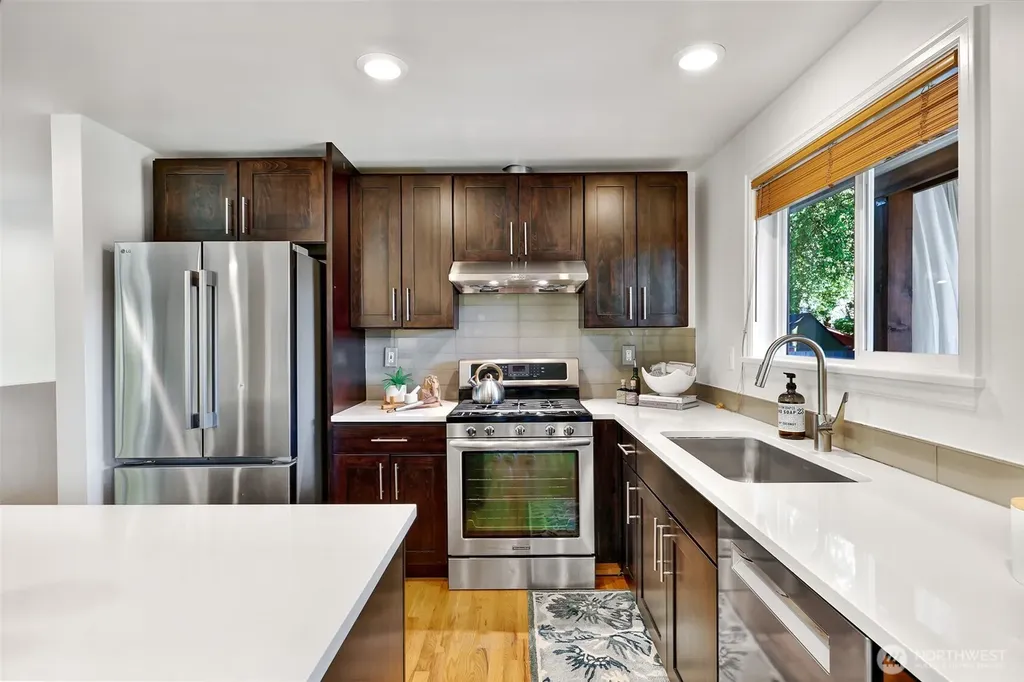 8018 40th Avenue NE Seattle WA 98115