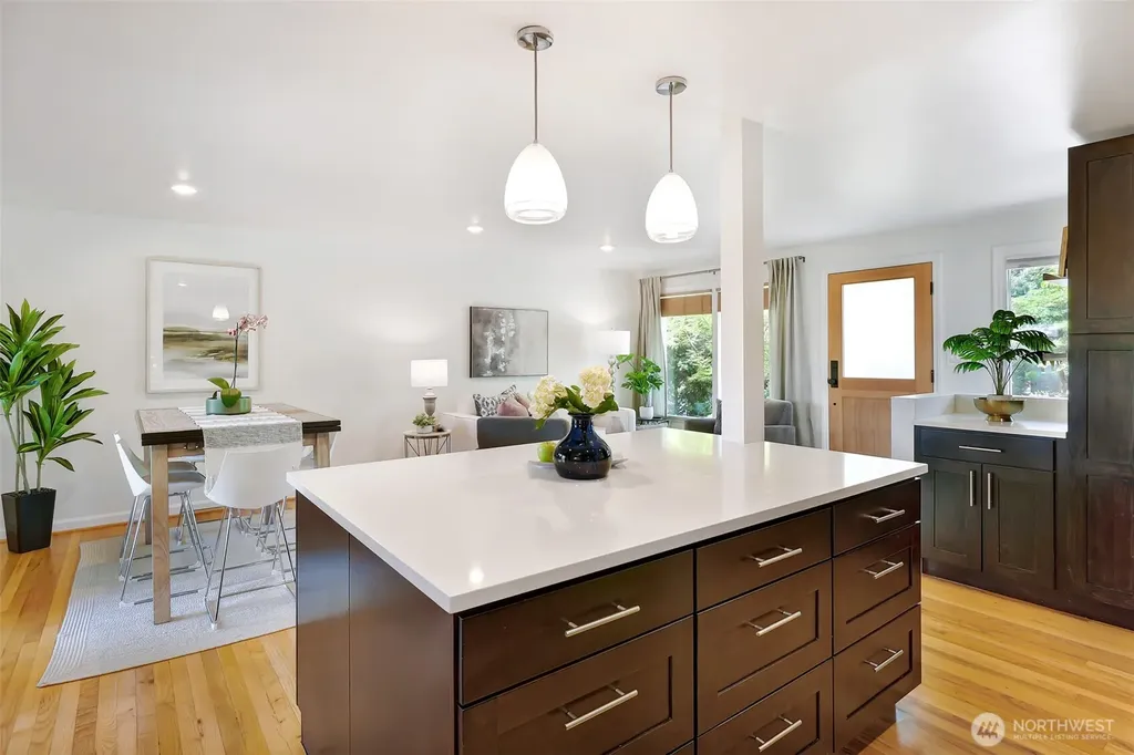 8018 40th Avenue NE Seattle WA 98115