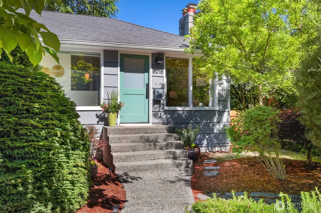 8018 40th Avenue NE Seattle WA 98115
