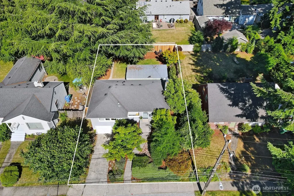 8018 40th Avenue NE Seattle WA 98115