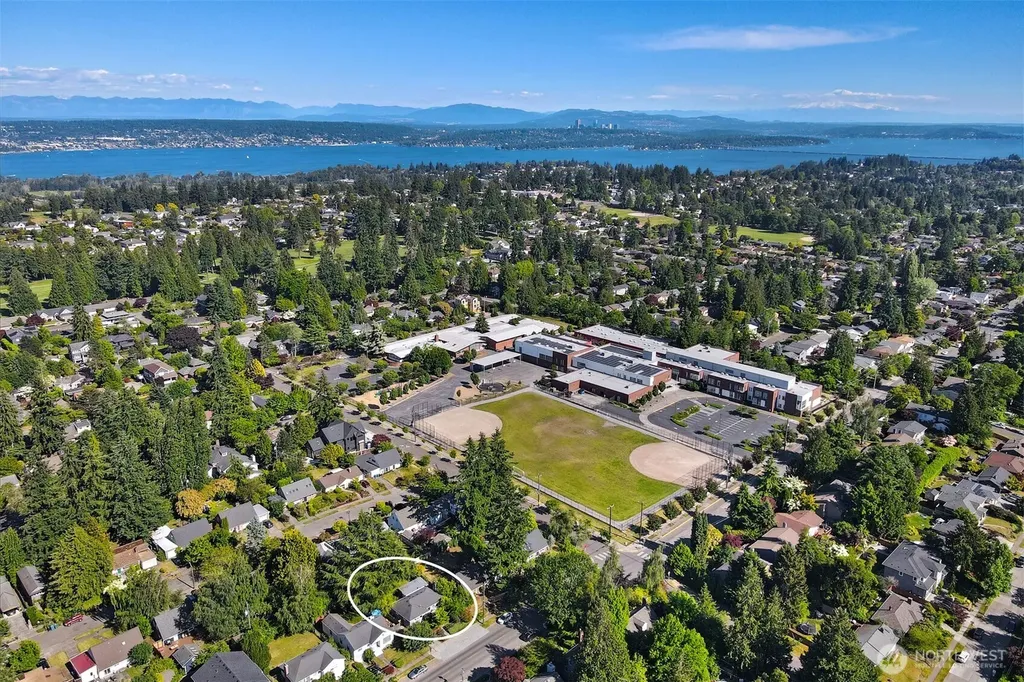 8018 40th Avenue NE Seattle WA 98115