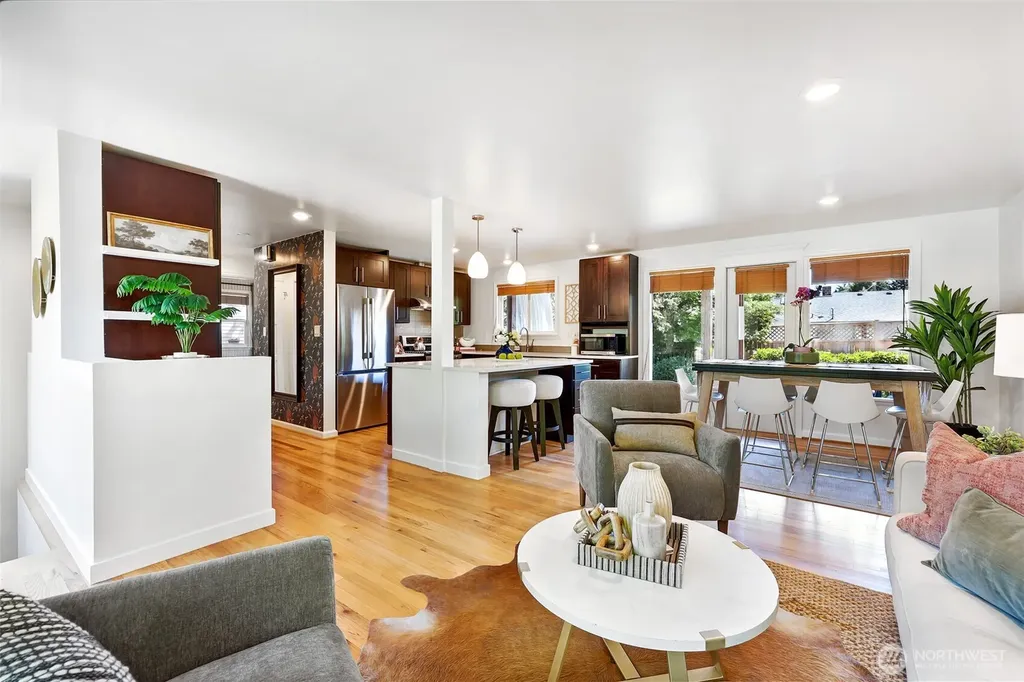 8018 40th Avenue NE Seattle WA 98115