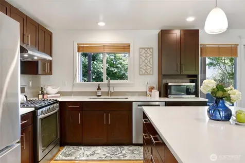 8018 40th Avenue NE Seattle WA 98115
