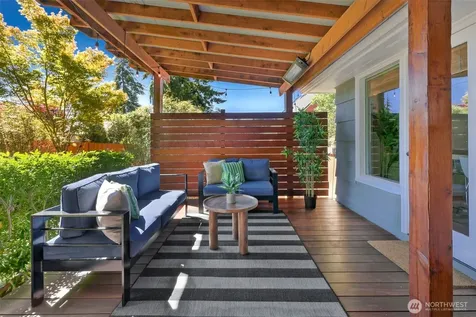 8018 40th Avenue NE Seattle WA 98115
