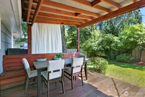 8018 40th Avenue NE Seattle WA 98115