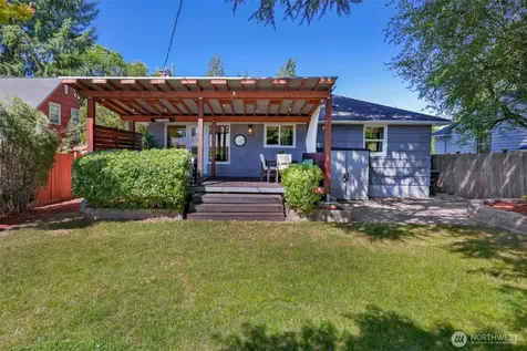 8018 40th Avenue NE Seattle WA 98115