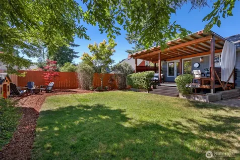 8018 40th Avenue NE Seattle WA 98115