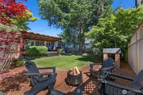 8018 40th Avenue NE Seattle WA 98115