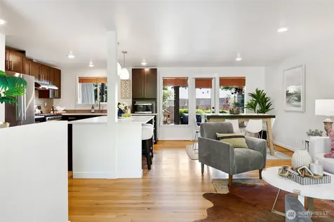 8018 40th Avenue NE Seattle WA 98115
