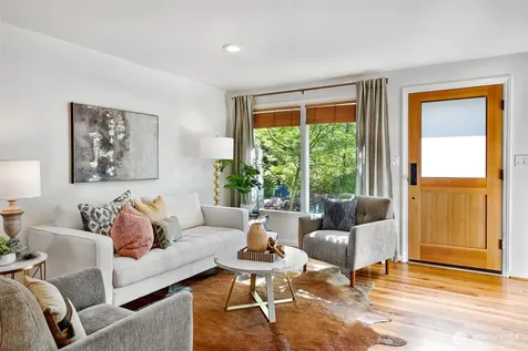 8018 40th Avenue NE Seattle WA 98115
