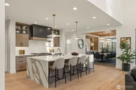 15103 SE 41st Place Bellevue WA 98006