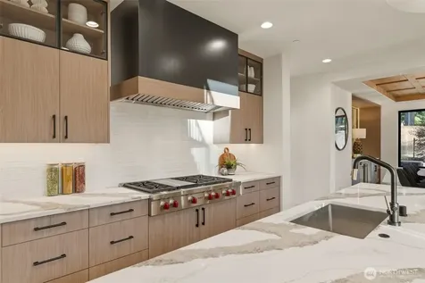 15103 SE 41st Place Bellevue WA 98006