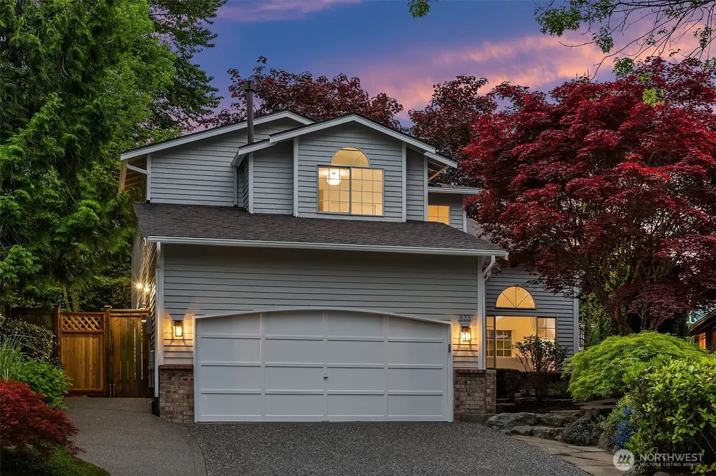 933 6th Place S Kirkland WA 98033