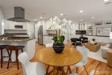 933 6th Place S Kirkland WA 98033