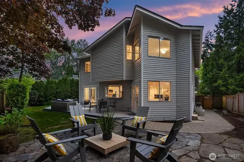 933 6th Place S Kirkland WA 98033