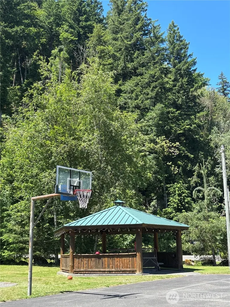 1128 Alder Lane Sumas WA 98295