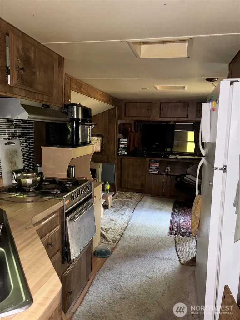 1128 Alder Lane Sumas WA 98295