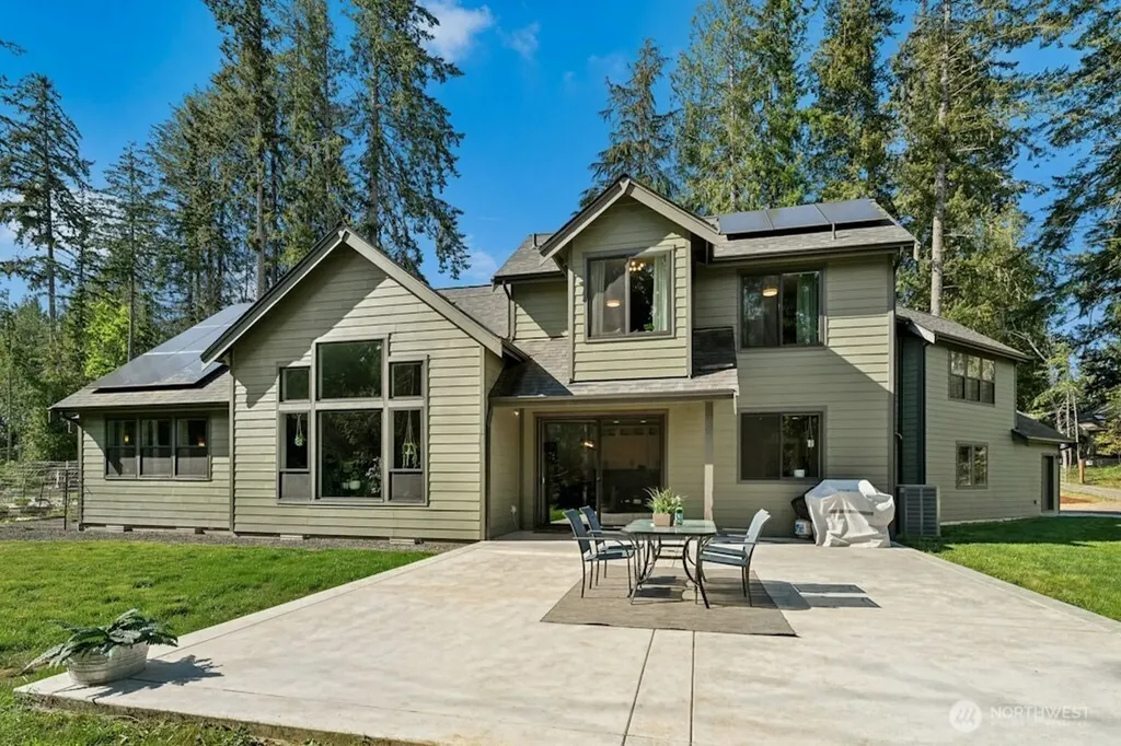 2415 44th Avenue NW Olympia WA 98502