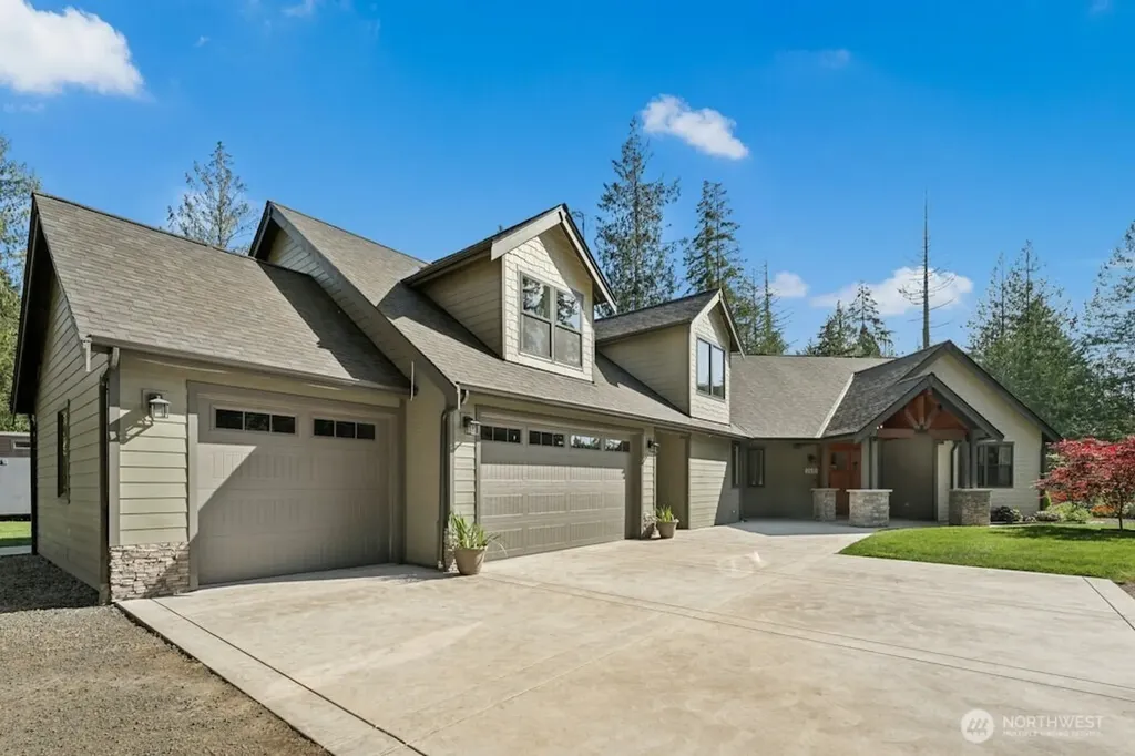 2415 44th Avenue NW Olympia WA 98502