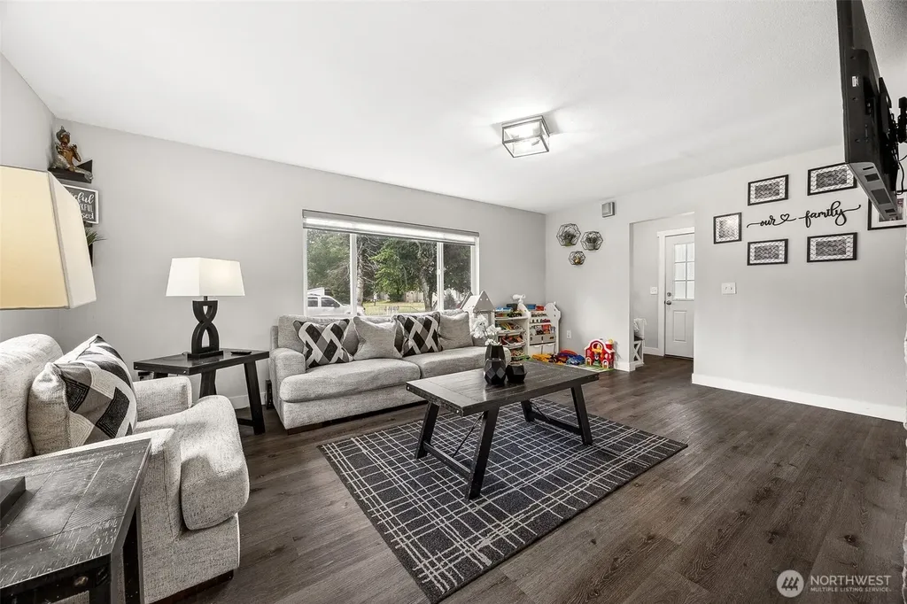404 Nixon Street S Roy WA 98580