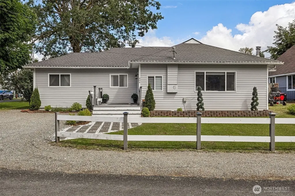 404 Nixon Street S Roy WA 98580