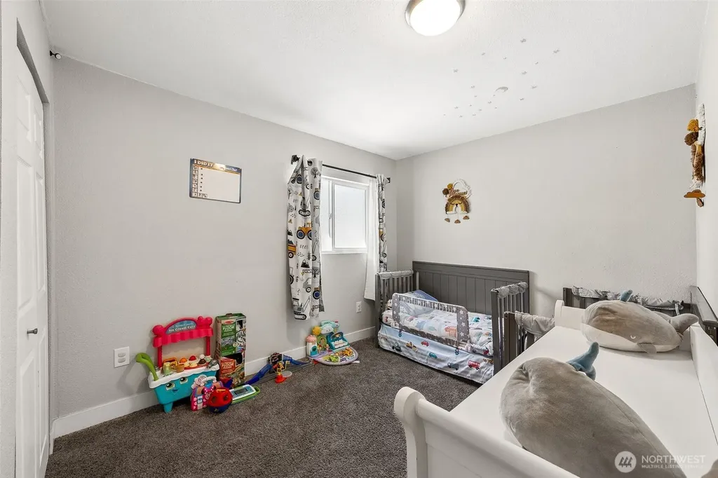 404 Nixon Street S Roy WA 98580