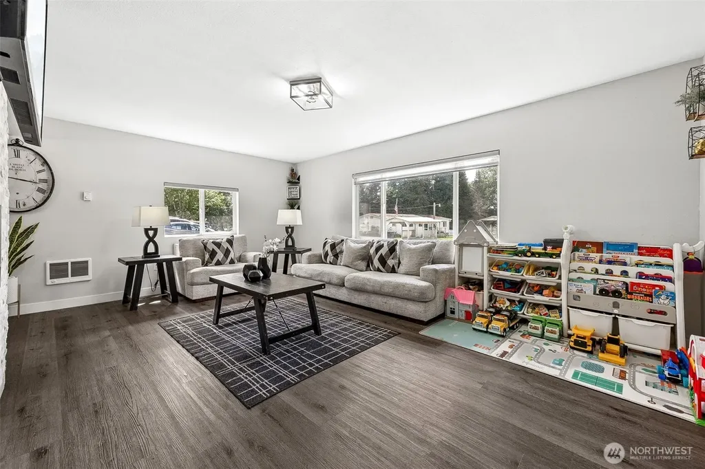 404 Nixon Street S Roy WA 98580