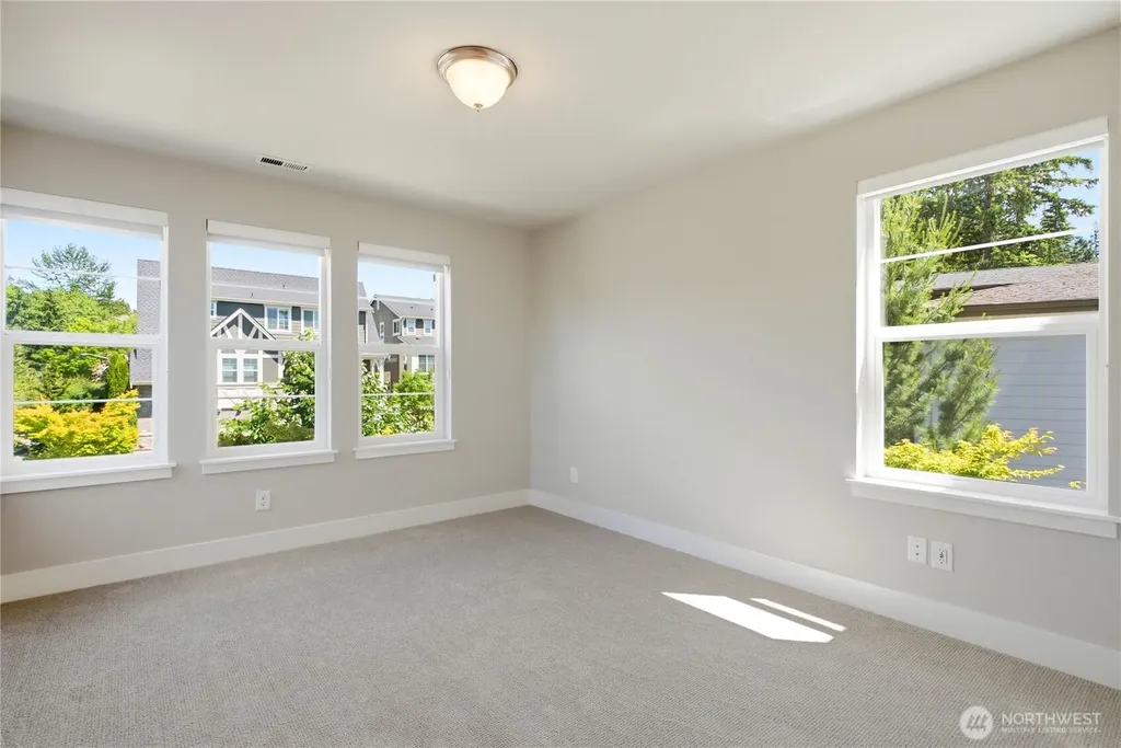 11795 155th Avenue NE Redmond WA 98052