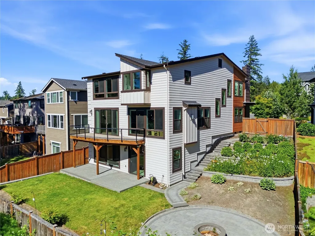 11795 155th Avenue NE Redmond WA 98052