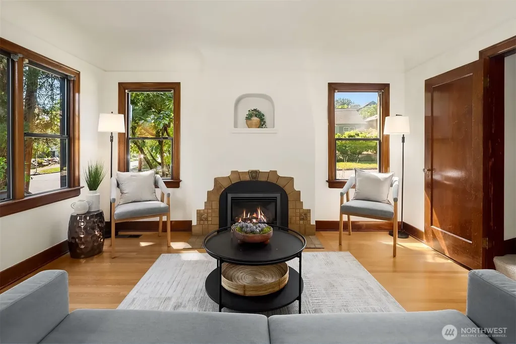 3802 NE 52nd Street Seattle WA 98105
