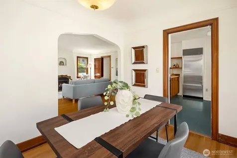 3802 NE 52nd Street Seattle WA 98105