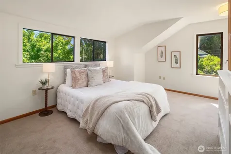 3802 NE 52nd Street Seattle WA 98105
