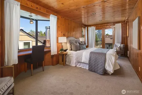 3802 NE 52nd Street Seattle WA 98105