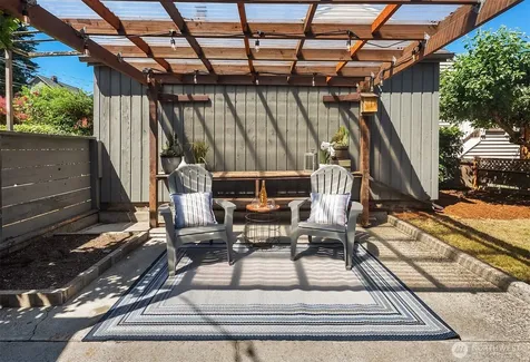 3802 NE 52nd Street Seattle WA 98105