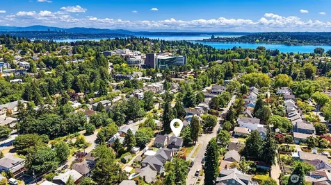 3802 NE 52nd Street Seattle WA 98105