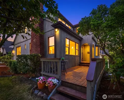 3802 NE 52nd Street Seattle WA 98105