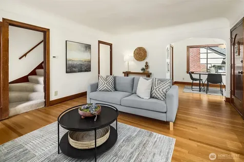 3802 NE 52nd Street Seattle WA 98105