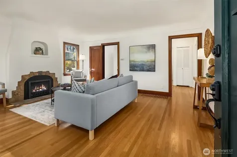 3802 NE 52nd Street Seattle WA 98105