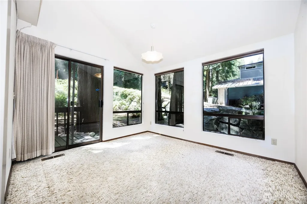 9 Sudden Valley Drive Bellingham WA 98229