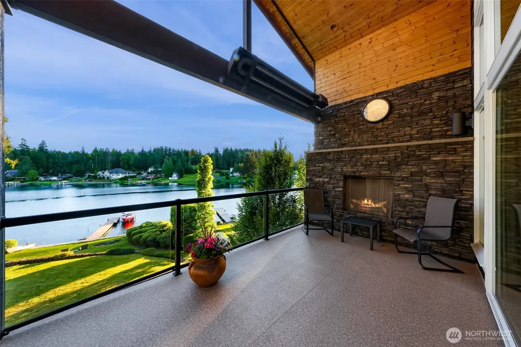 15404 Lakeview Avenue Stanwood WA 98292