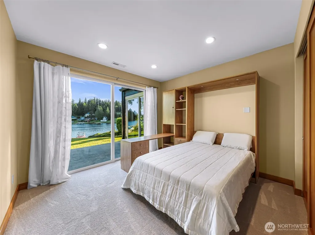15404 Lakeview Avenue Stanwood WA 98292
