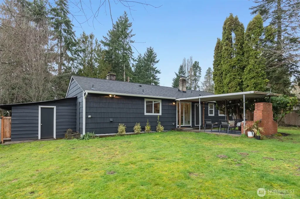 20068 21st Avenue NE Shoreline WA 98155